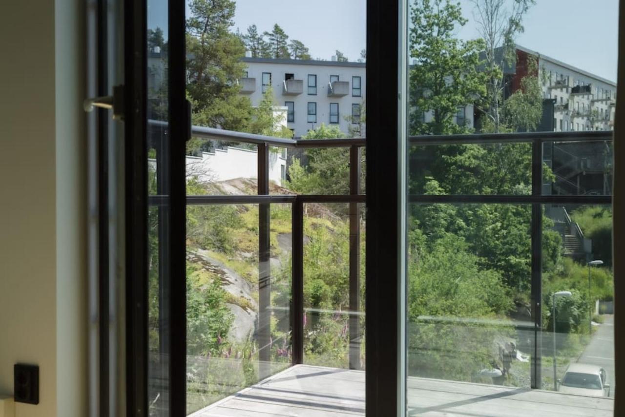 All In One Loft With Balcony And Free Parking Lidingö Exterior foto